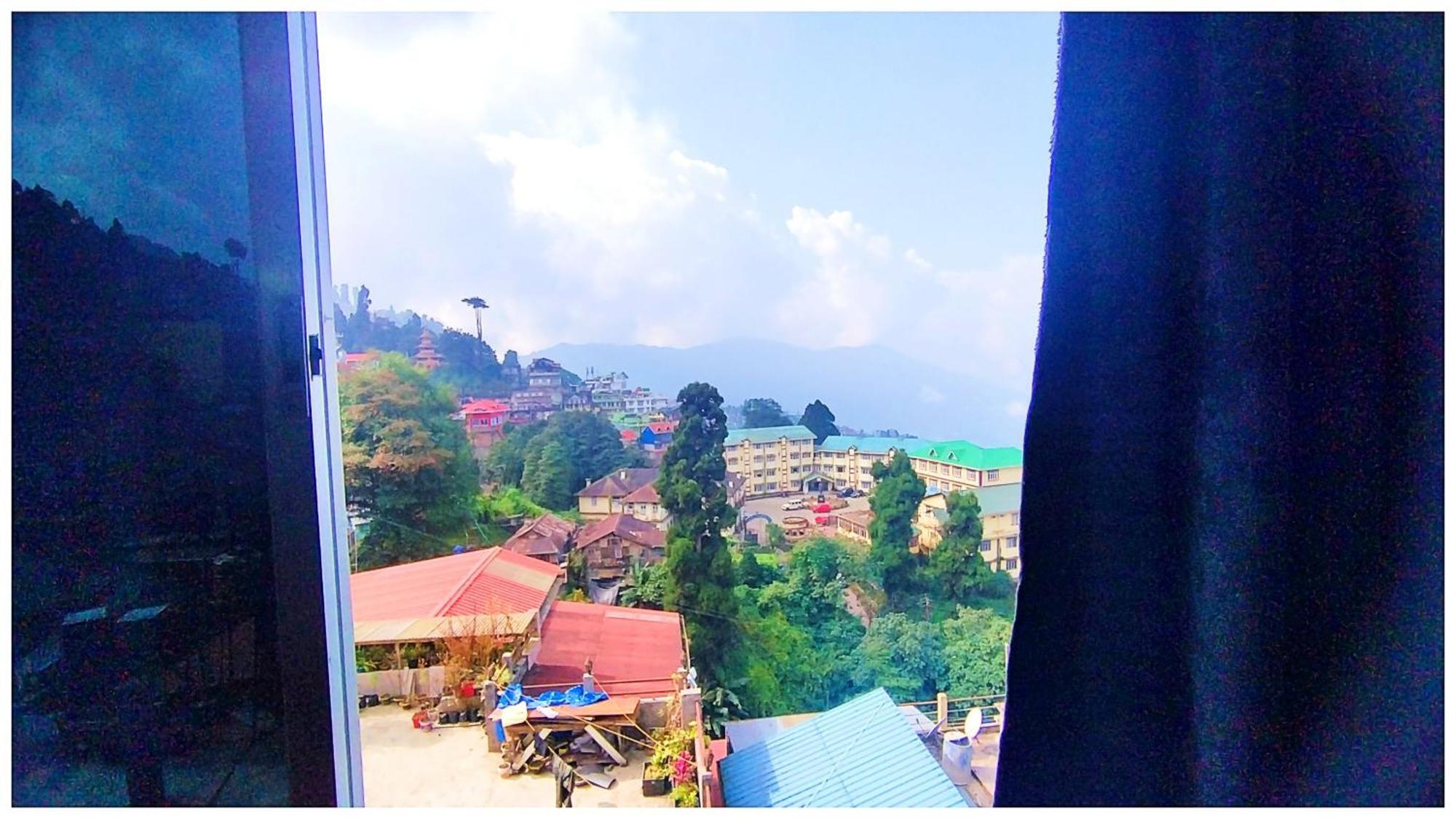 Hotel Premium Pitstop Near Railway Station Best Hotel In Darjeeling Dárdžiling Exteriér fotografie